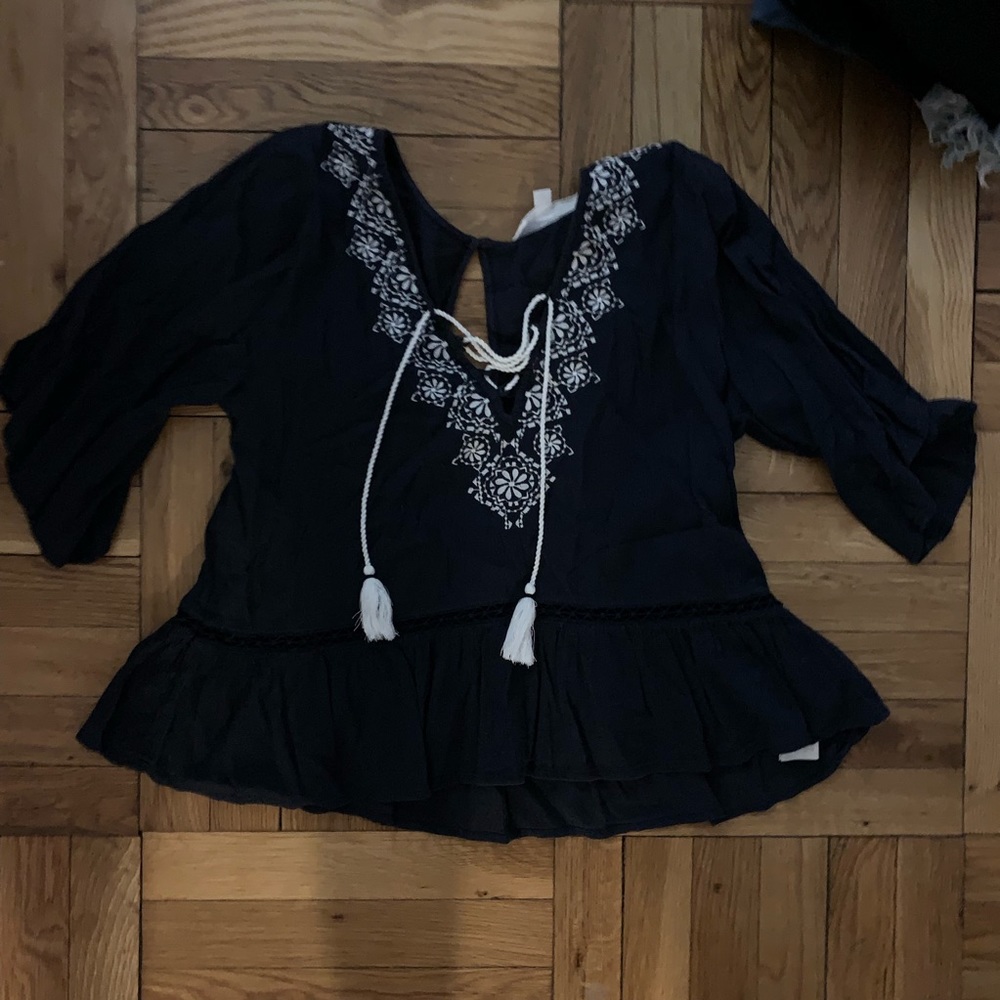Abercrombie and Fitch top